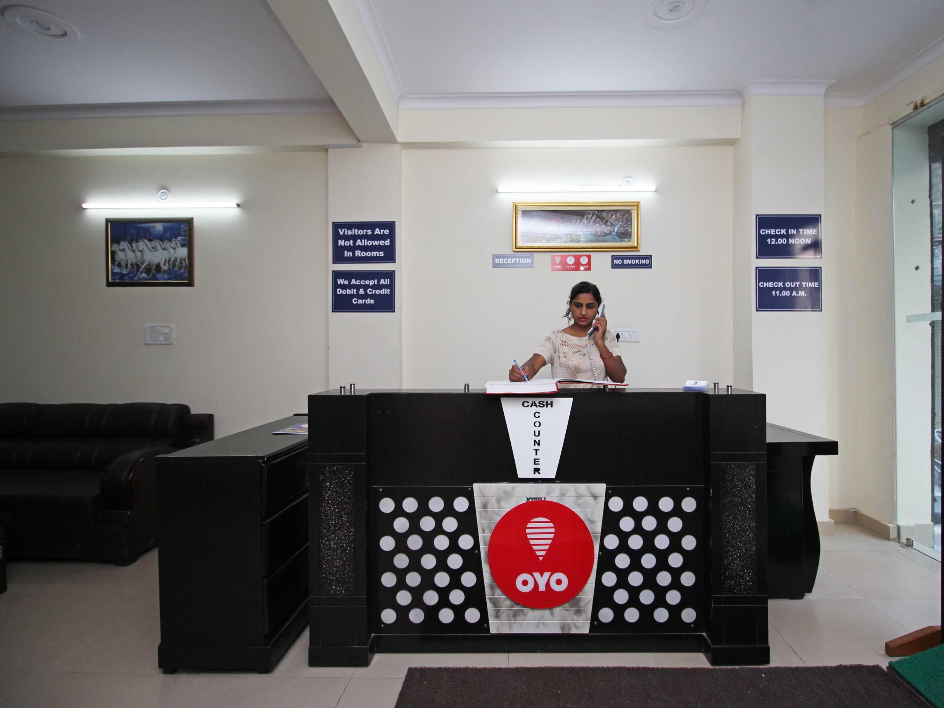 Hotel O Surya Palace New Delhi Luaran gambar