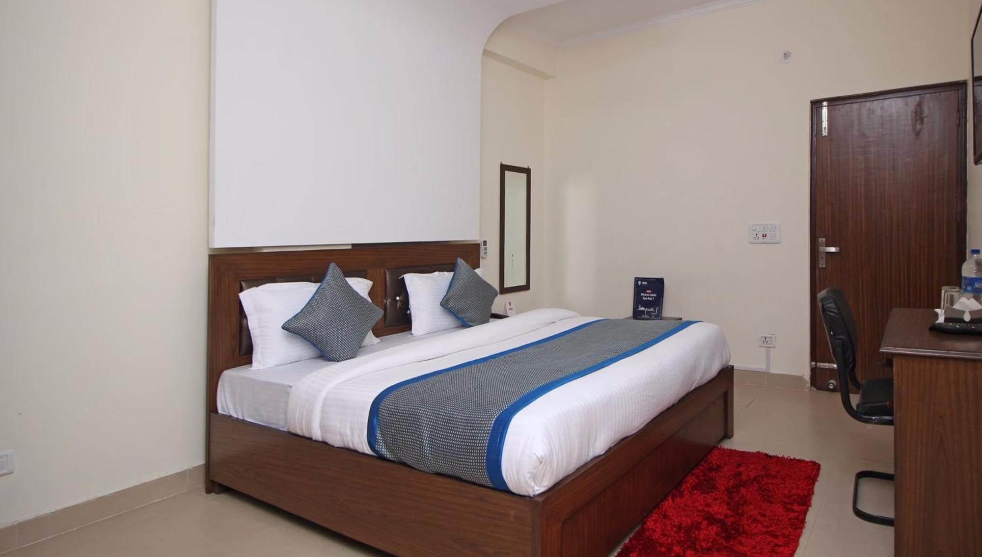 Hotel O Surya Palace New Delhi Luaran gambar