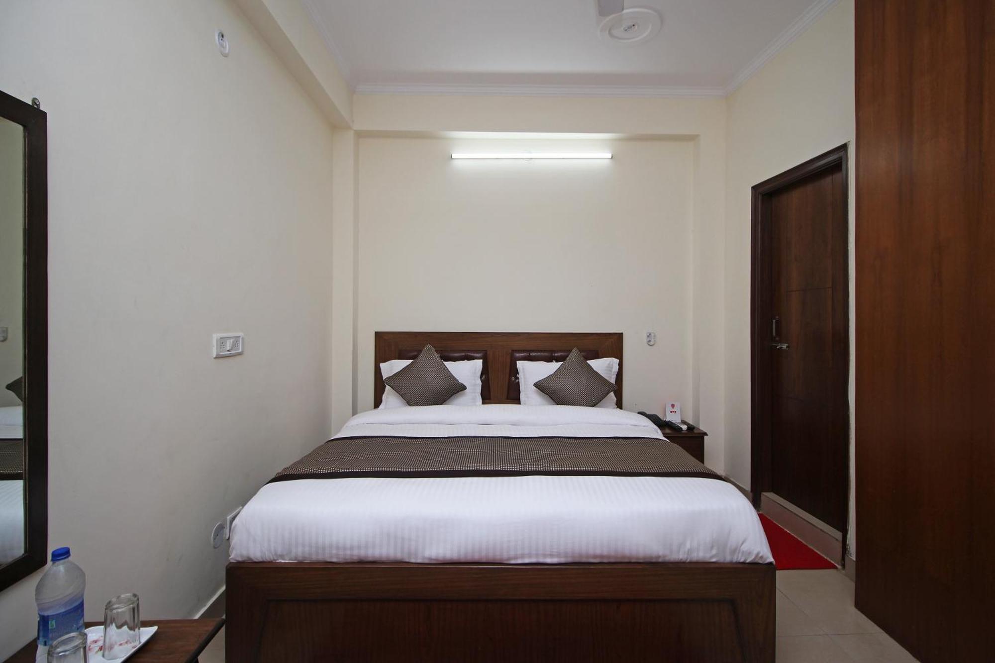 Hotel O Surya Palace New Delhi Luaran gambar