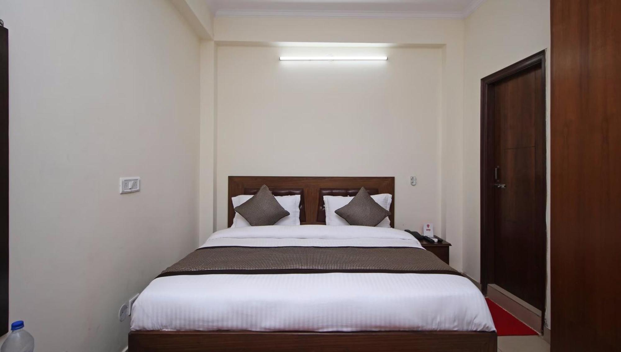 Hotel O Surya Palace New Delhi Luaran gambar
