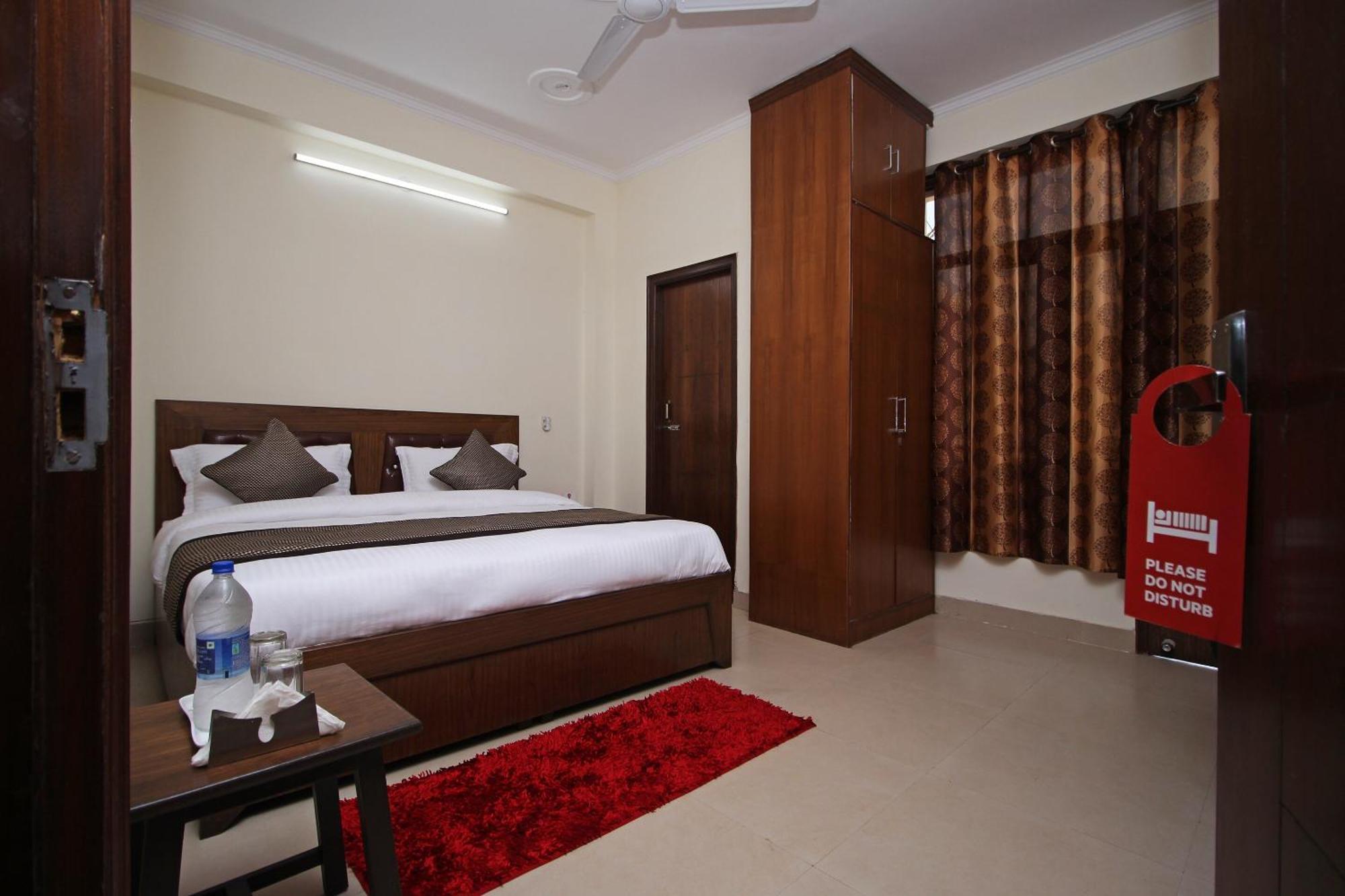 Hotel O Surya Palace New Delhi Luaran gambar