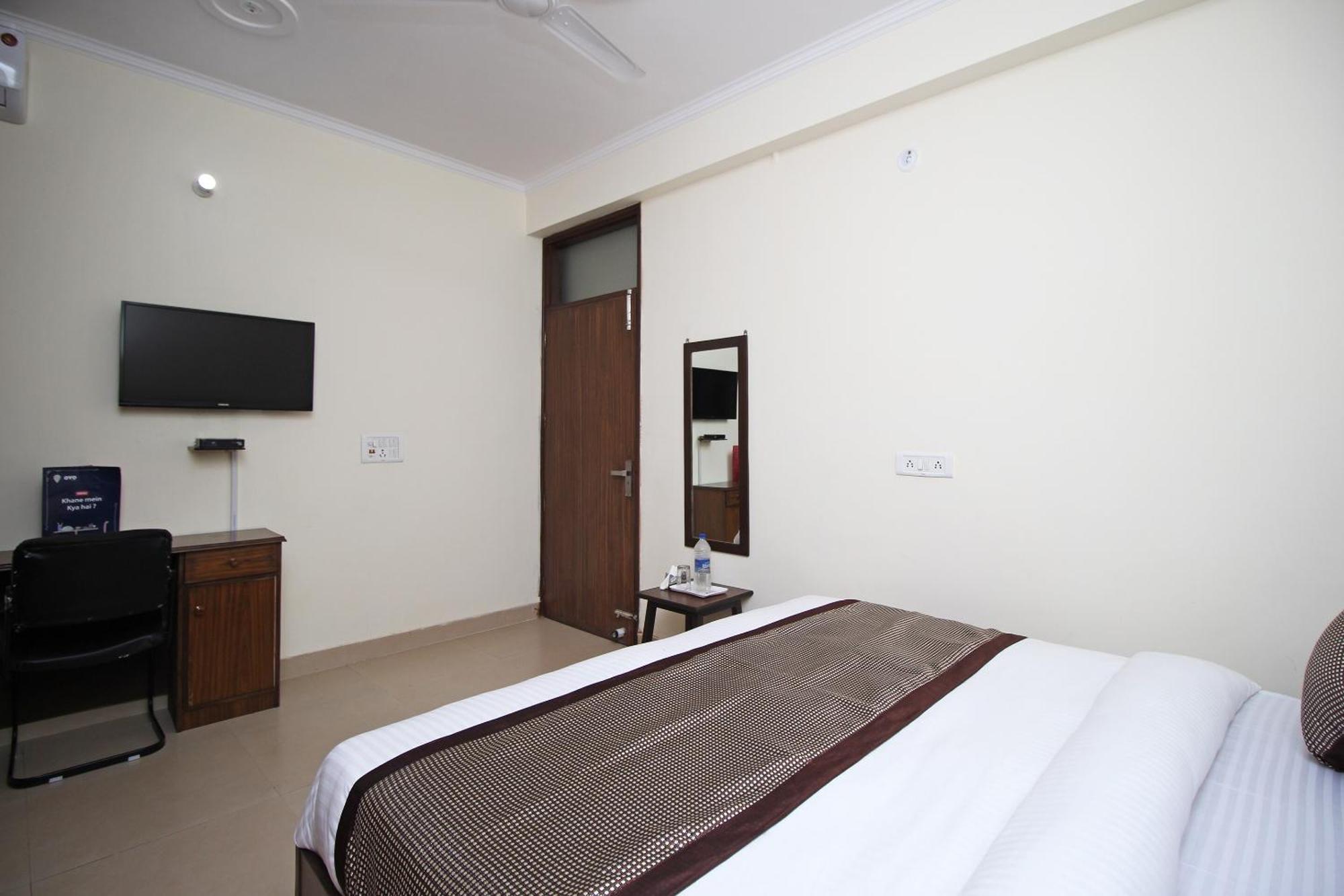 Hotel O Surya Palace New Delhi Luaran gambar